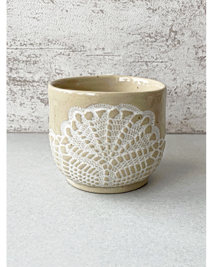 Kubek ceramiczny WHITE LACE 320 ml