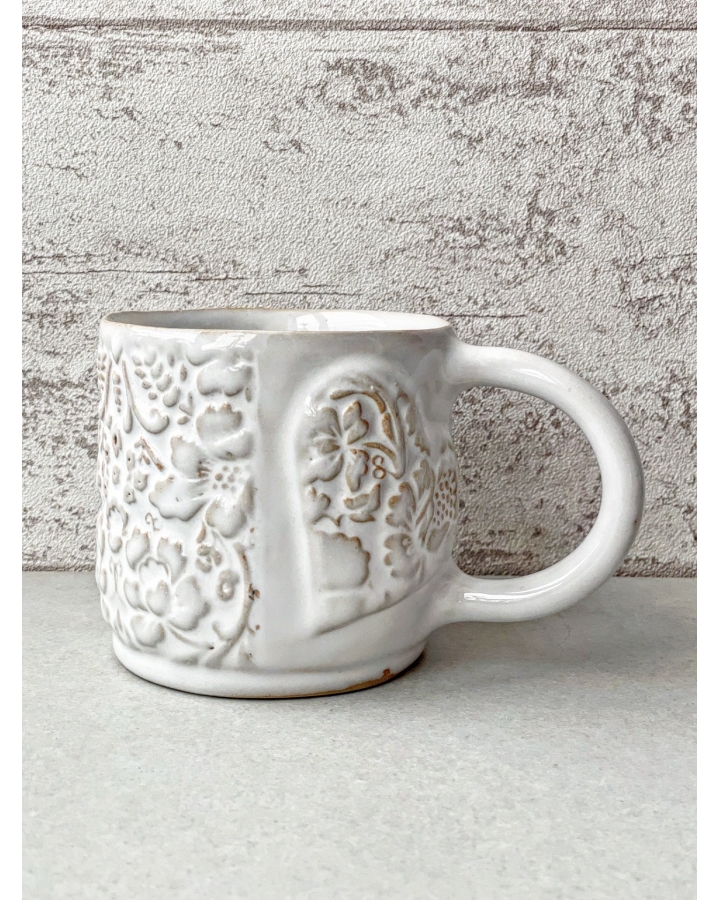 Kubek ceramiczny WHITE FLOWERS 360 ml