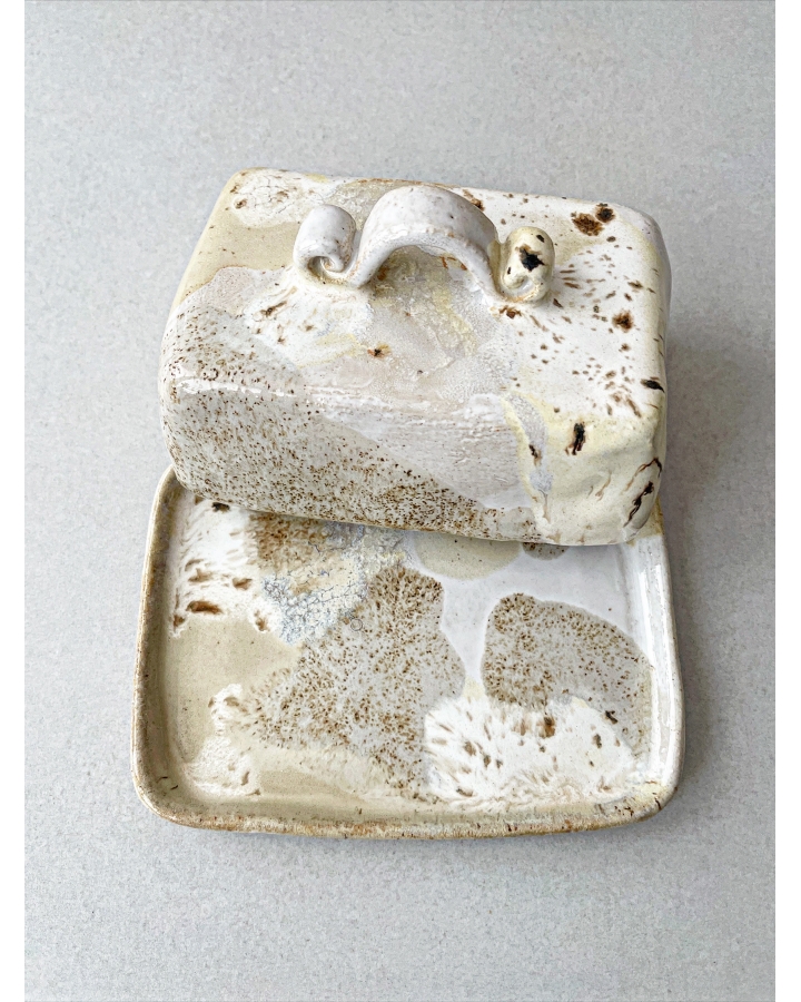 Ceramiczna maselniczka BEIGE