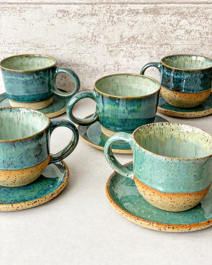 Komplet ceramiczny SEA DOTS (kubek 310 ml + talerzyk 13,5 cm)