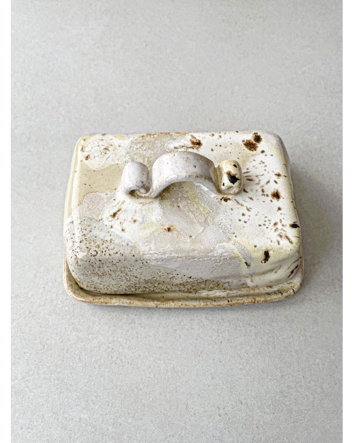 Ceramiczna maselniczka BEIGE