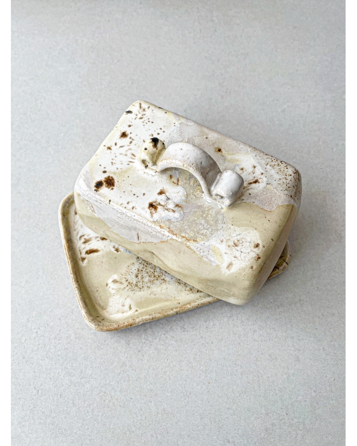 Ceramiczna maselniczka BEIGE