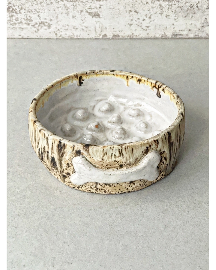 Spowalniająca jedzenie ceramiczna miska dla psa