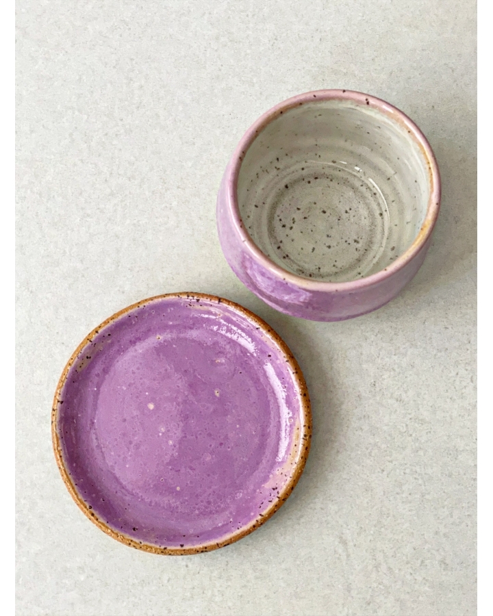 Komplet ceramiczny LILA DOTS (czarka 200 ml + talerzyk 9,5 cm)