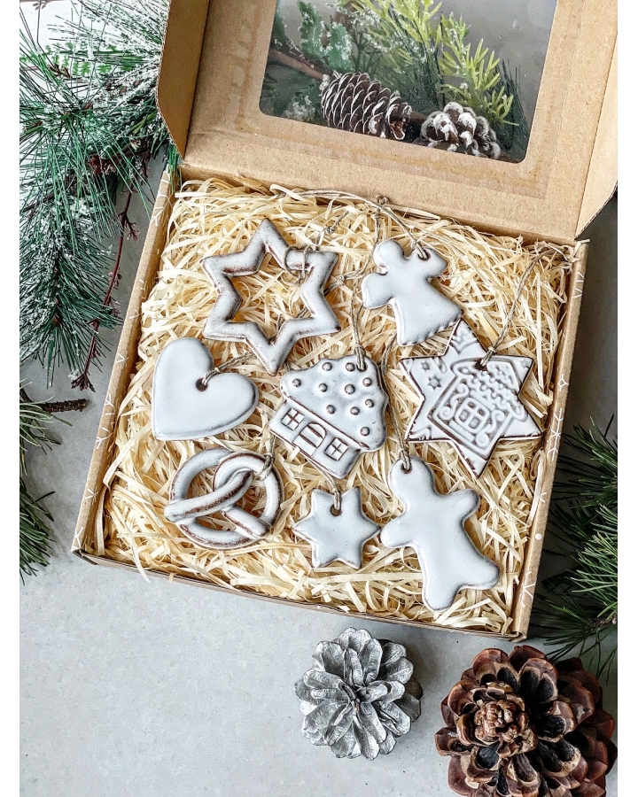 Box świąteczny WHITE (8 ceramicznych ozdób choinkowych)