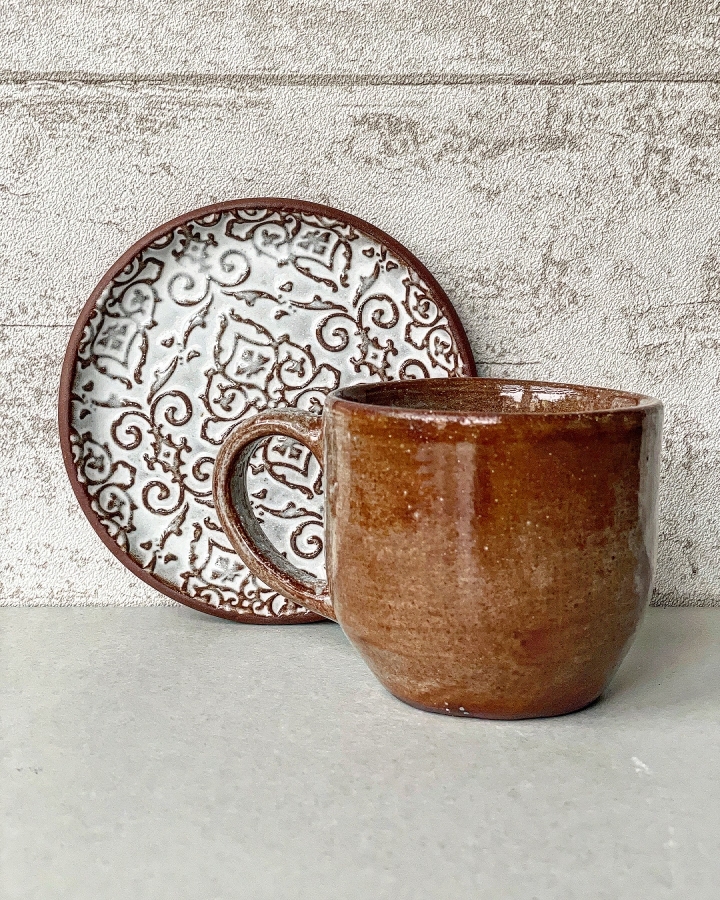 Komplet ceramiczny GINGERBREAD (kubek 300 ml + talerzyk 13,5 cm)