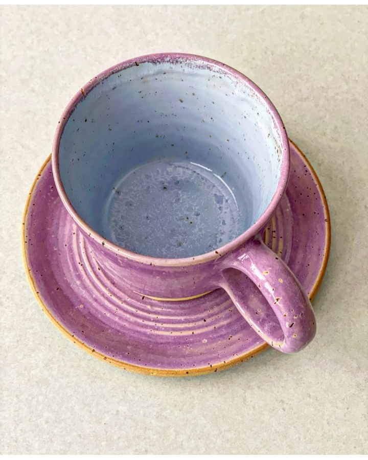 Komplet ceramiczny LILA DOTS (kubek 330 ml + talerzyk 15 cm)