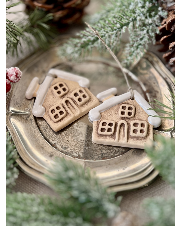 Ceramiczna zawieszka choinkowa CHATKA BIAŁA