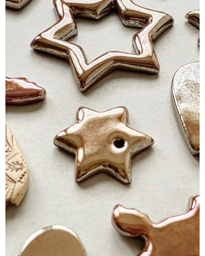 Ceramiczna zawieszka choinkowa GWIAZDKA ZŁOTA mała