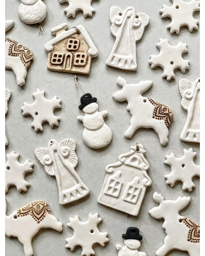 Ceramiczna zawieszka choinkowa ŚNIEŻYNKA