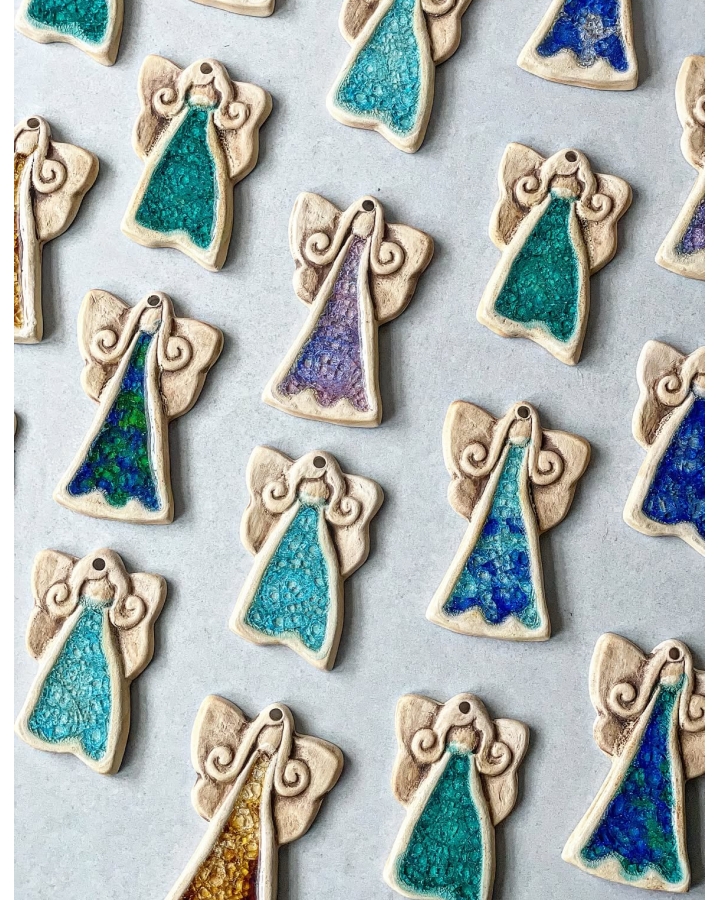 Ceramiczna zawieszka choinkowa ANIOŁEK NIEBIESKI