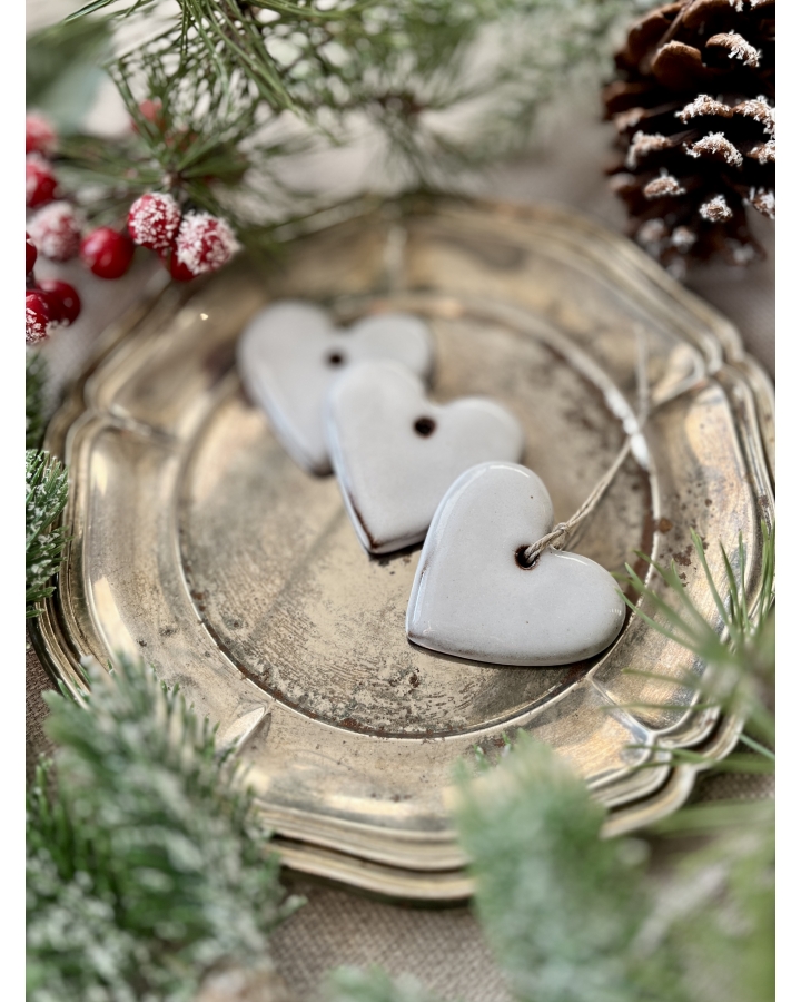 Ceramiczna zawieszka choinkowa SERCE LUKROWANE