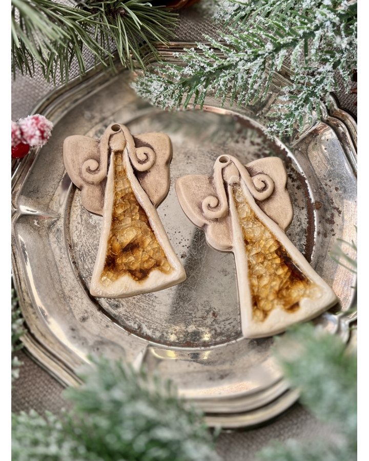 Ceramiczna zawieszka choinkowa ANIOŁEK BURSZTYNOWY