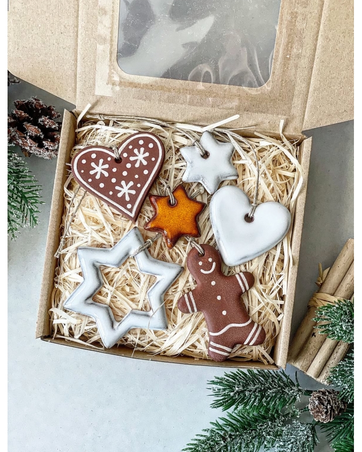 Box świąteczny PIERNICZKOWY mały (6 ceramicznych ozdób choinkowych)